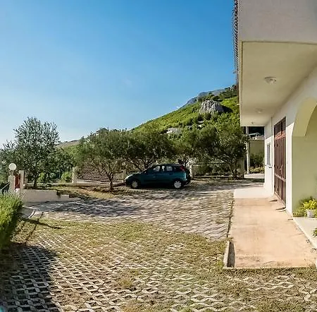 Tafra Apartamento