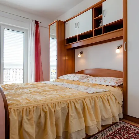 Tafra Apartamento